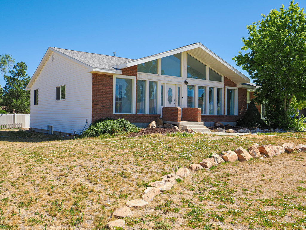 48 ORCHARD LN photo 2