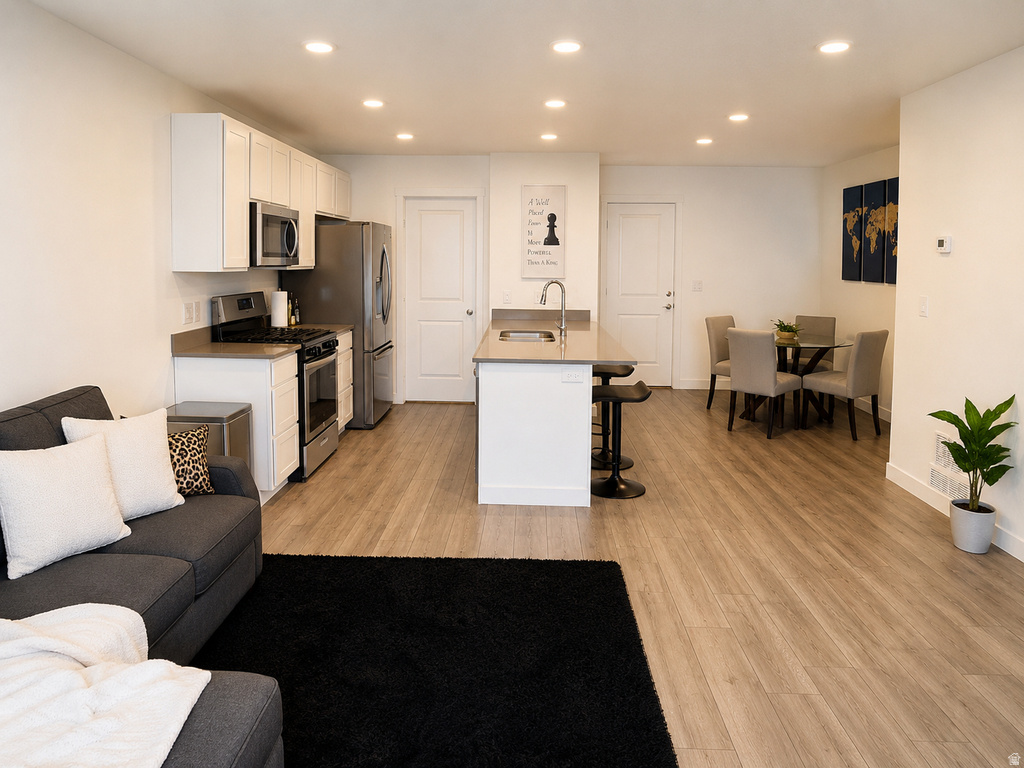 943 JACK DR photo 2