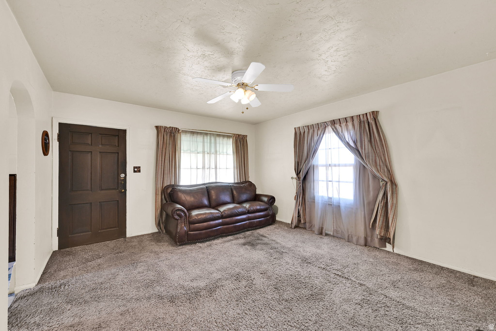 2320 TYLER AVE photo 4