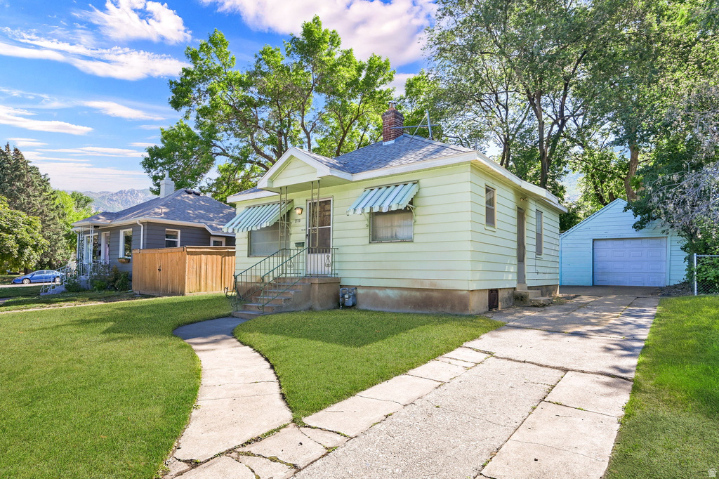 2320 TYLER AVE photo 2