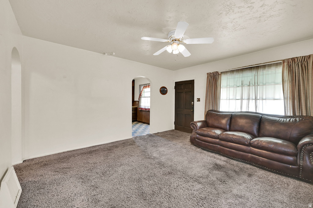2320 TYLER AVE photo 5