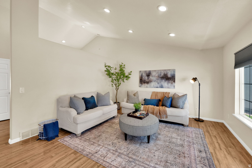3121 W DAVENCOURT N LOOP photo 4