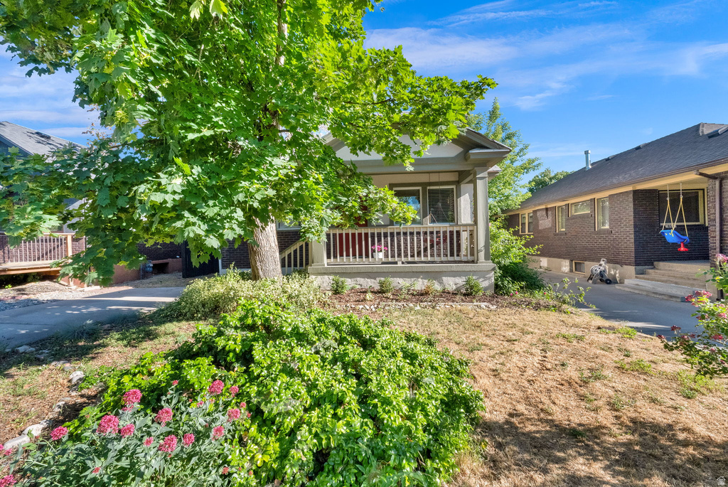 620 E REDONDO S AVE photo 3