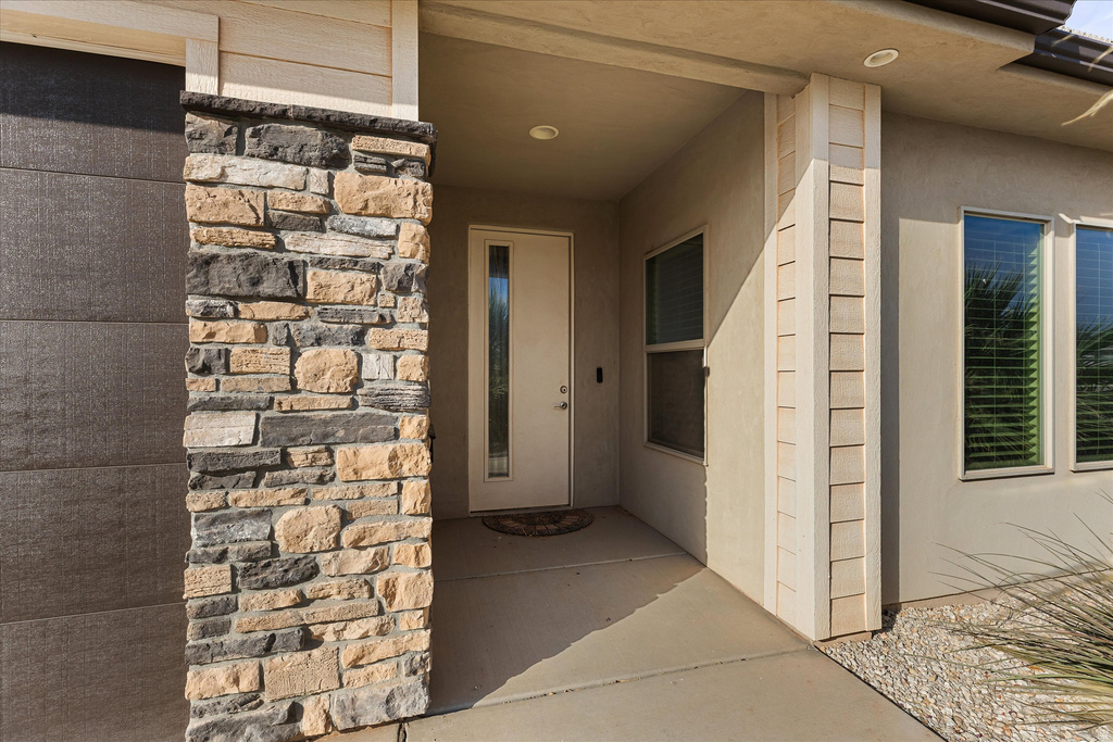3678 E MESA ROCK DR photo 2