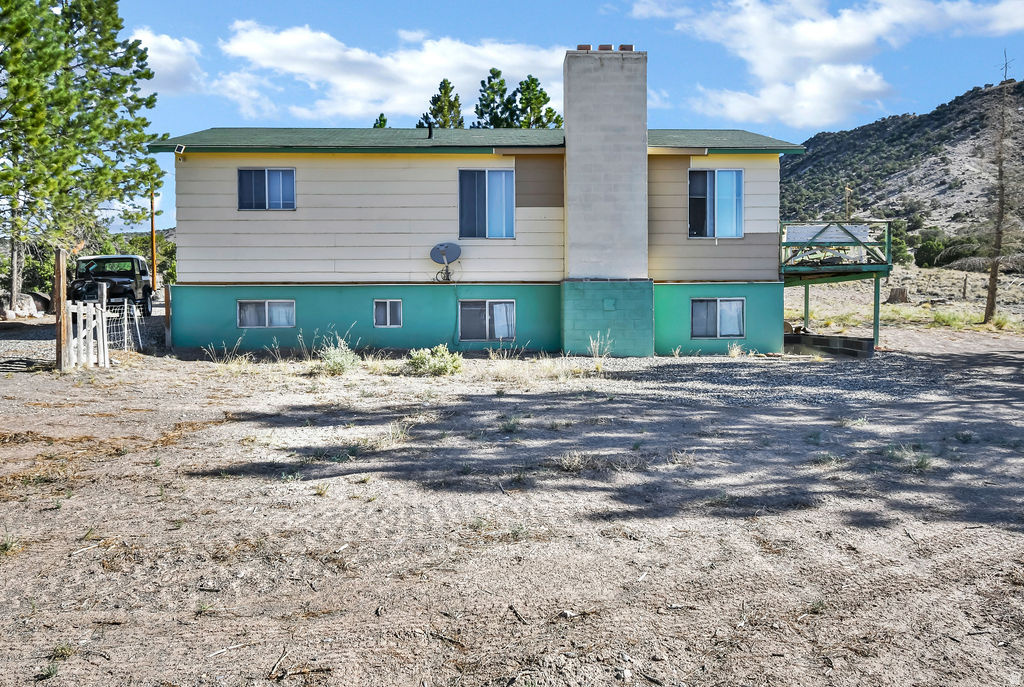 230 N 300 E photo 3