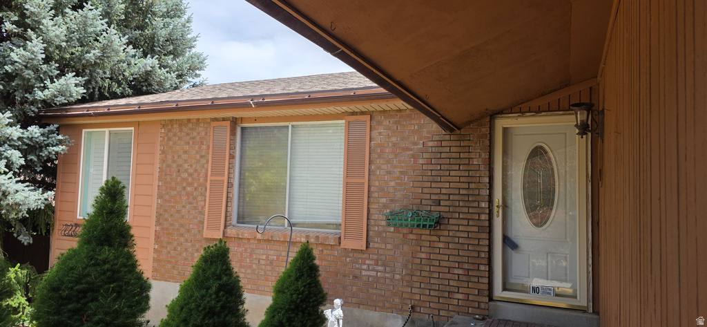 7339 S 1710 E photo 4