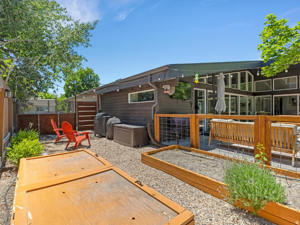 1925 E Osage Orange Ave — photo 25
