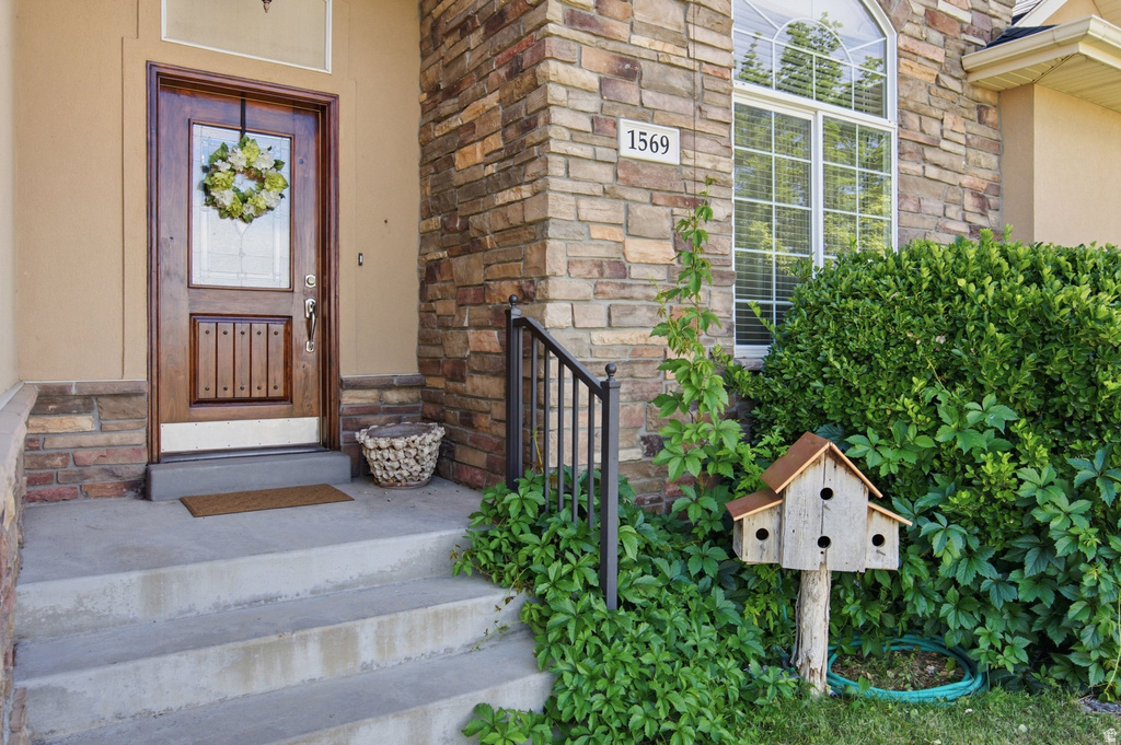 1569 S 740 W photo 4
