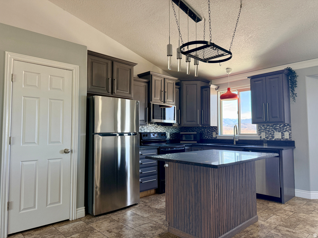 754 S 1050 W photo 5