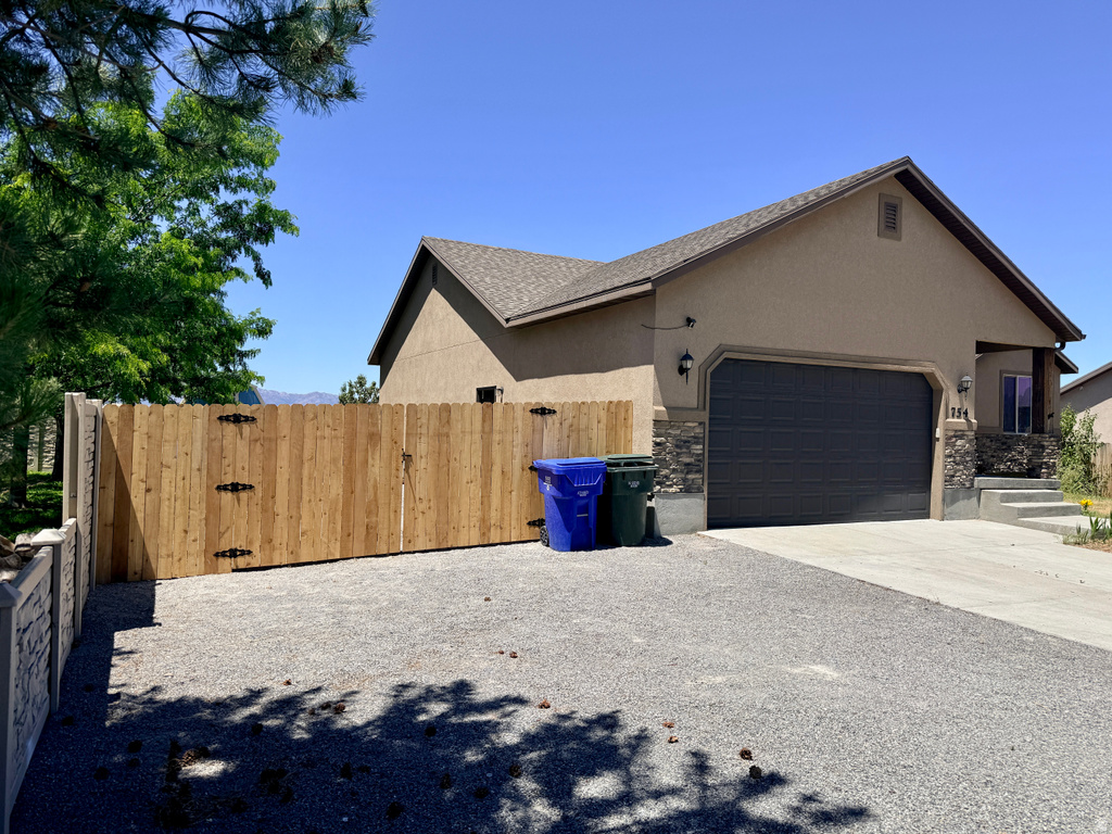 754 S 1050 W photo 2