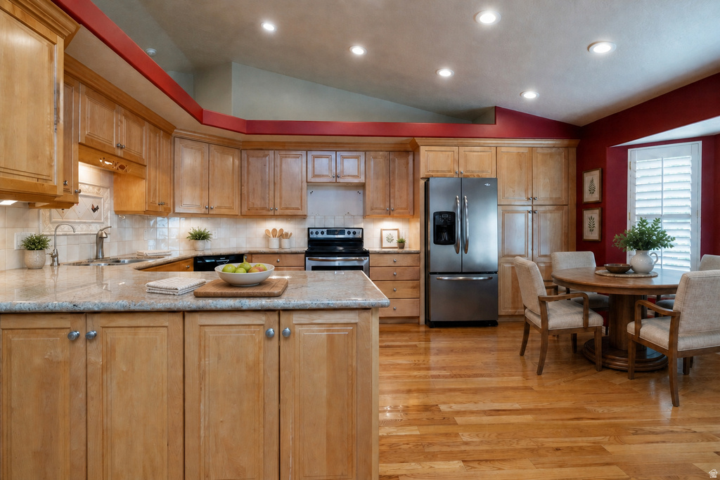 1637 N LINDEN E LN photo 3