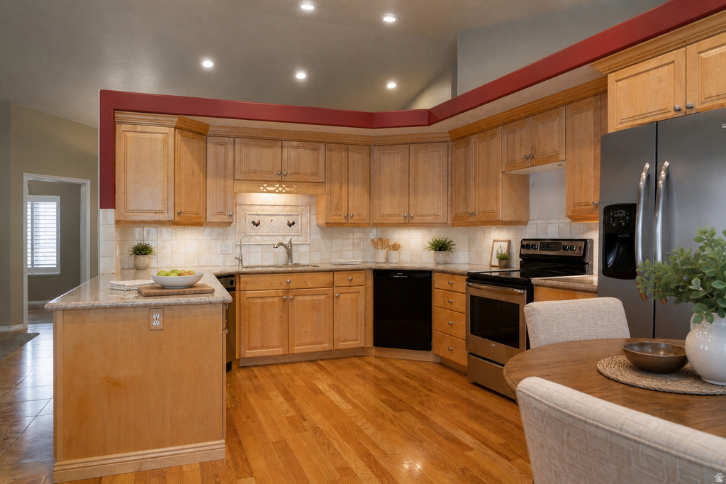 1637 N LINDEN E LN photo 2