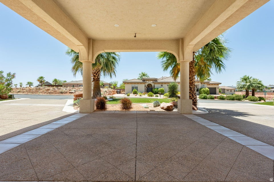 1210 W LIONS HEAD DR photo 4
