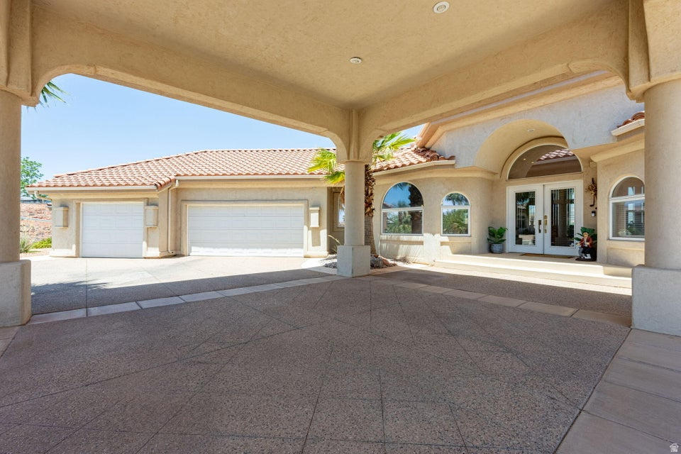 1210 W LIONS HEAD DR photo 3