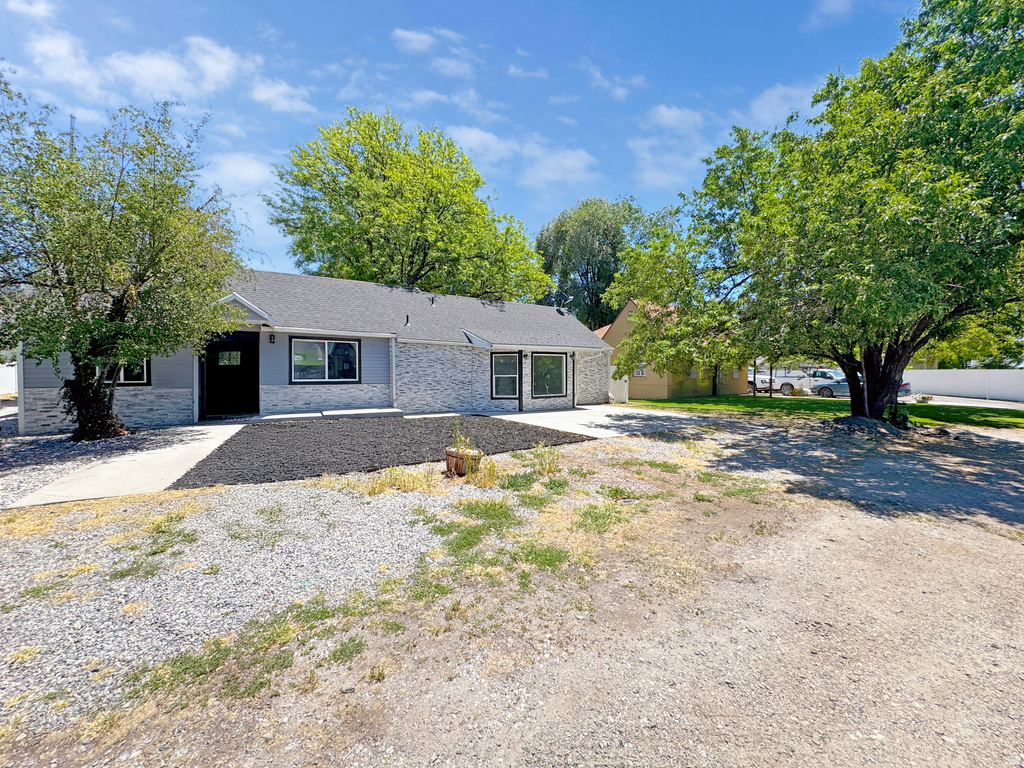 1254 N 800 W photo 3