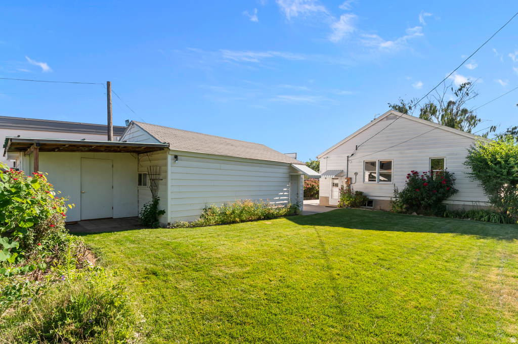 397 S 425 W photo 4