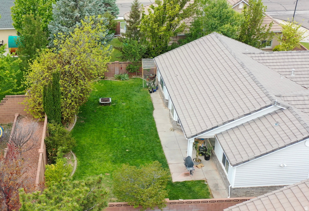 2187 W SHANNA LN photo 4