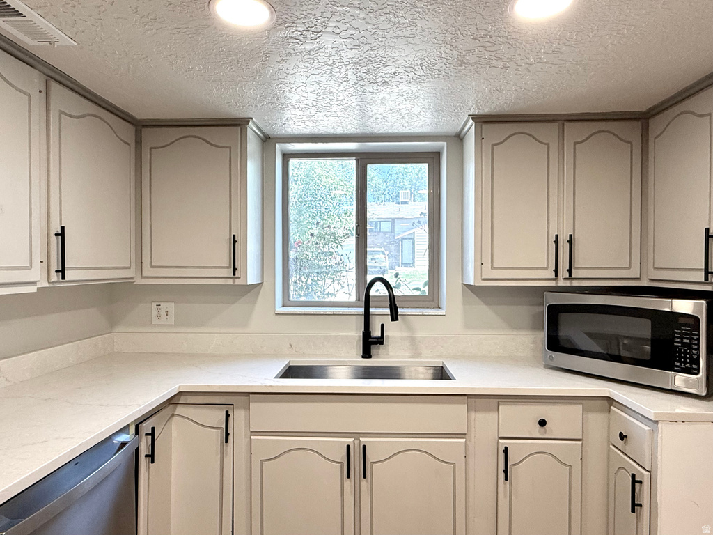 2545 W 3360 S photo 4