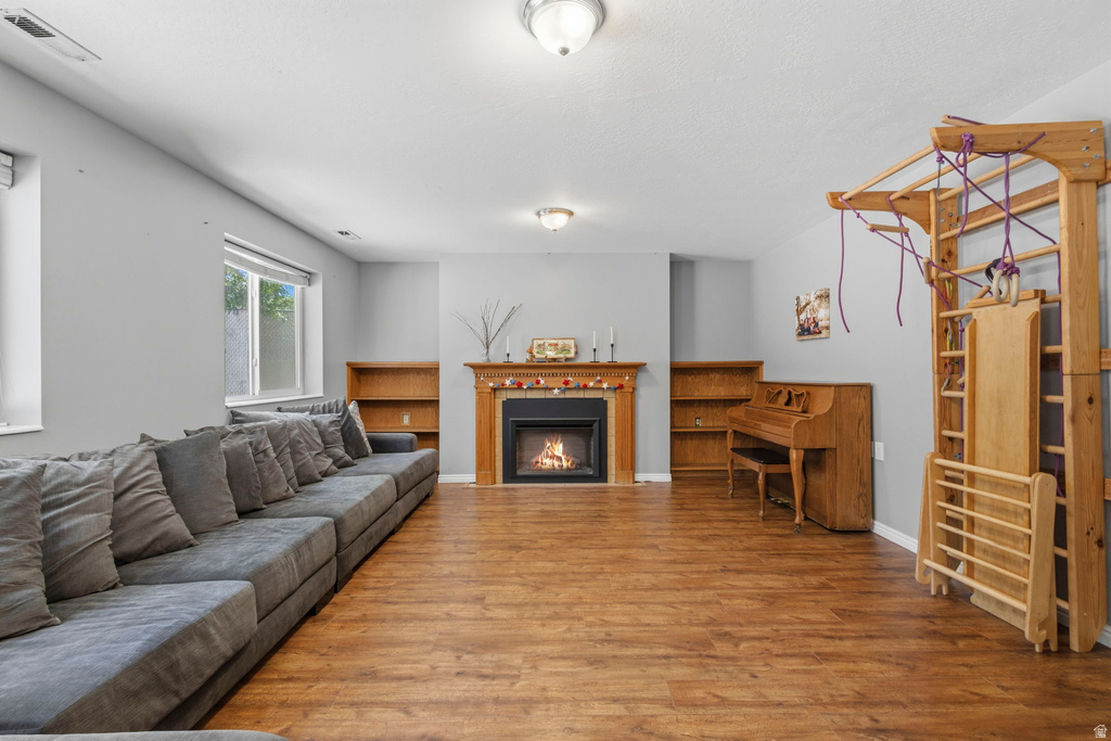 910 W RED OAKS DR photo 5