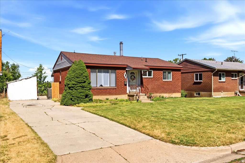 251 JACKSON AVE photo 3