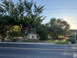 915 N 500 W photo 3