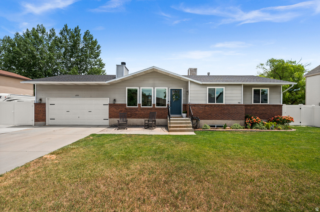 8793 S 3680 W photo 2