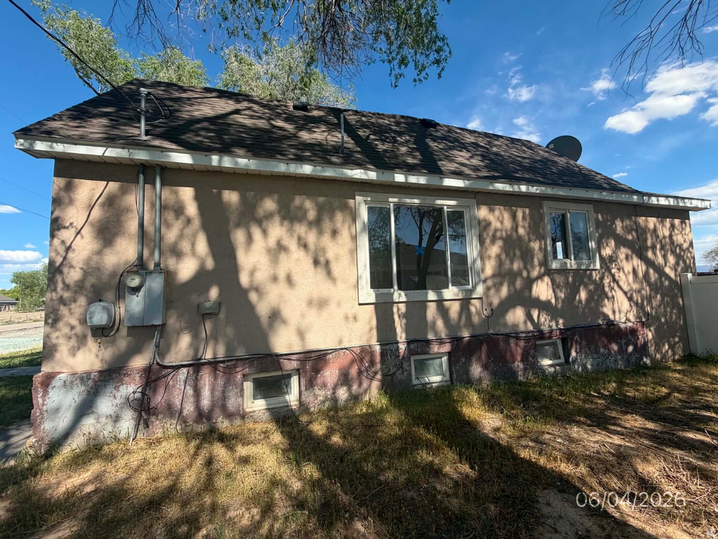 210 E CENTER S photo 4
