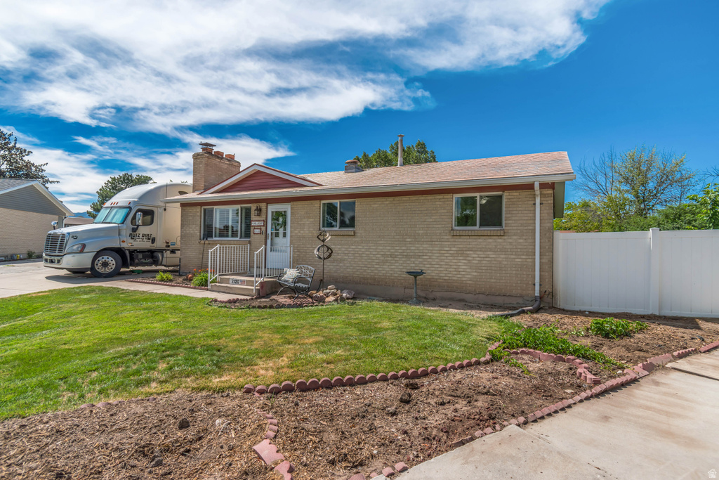 2120 W ROBIN S WAY photo 3