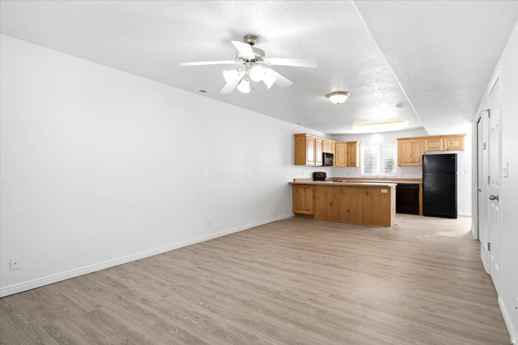 1689 S 1055 E photo 4