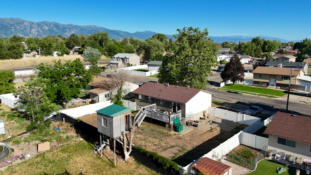 669 W 725 N RES photo 3
