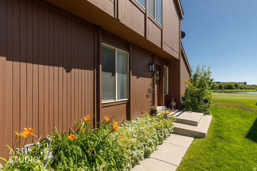 303 WILLOW WAY photo 5