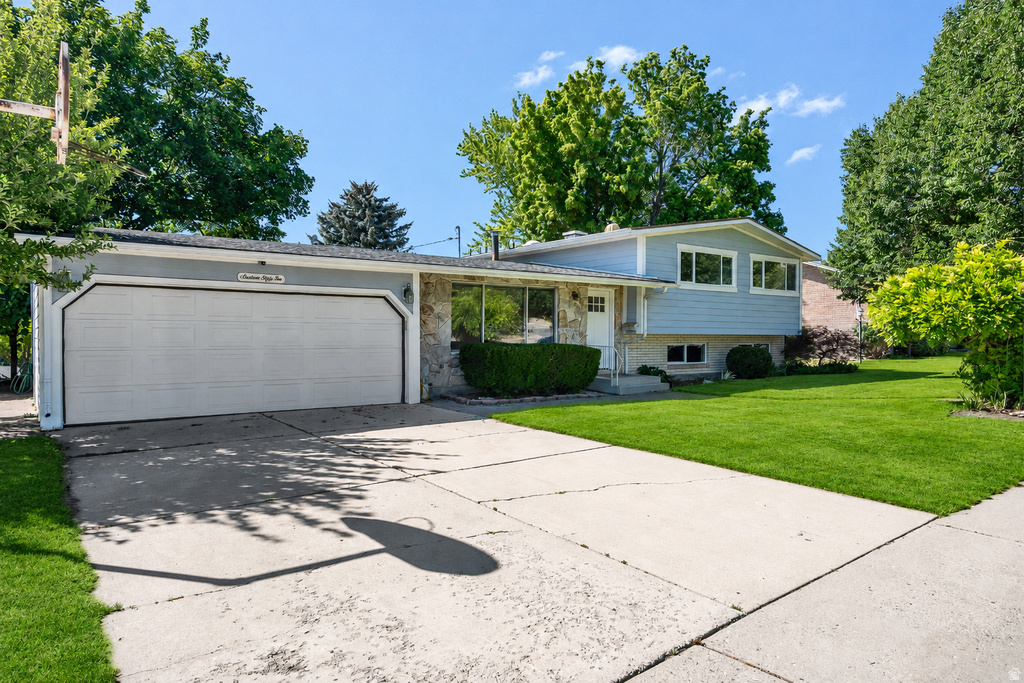 1652 LAKEWOOD DR photo 2