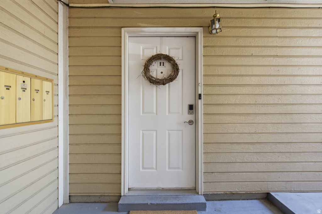 1222 E WATERSIDE CV photo 4