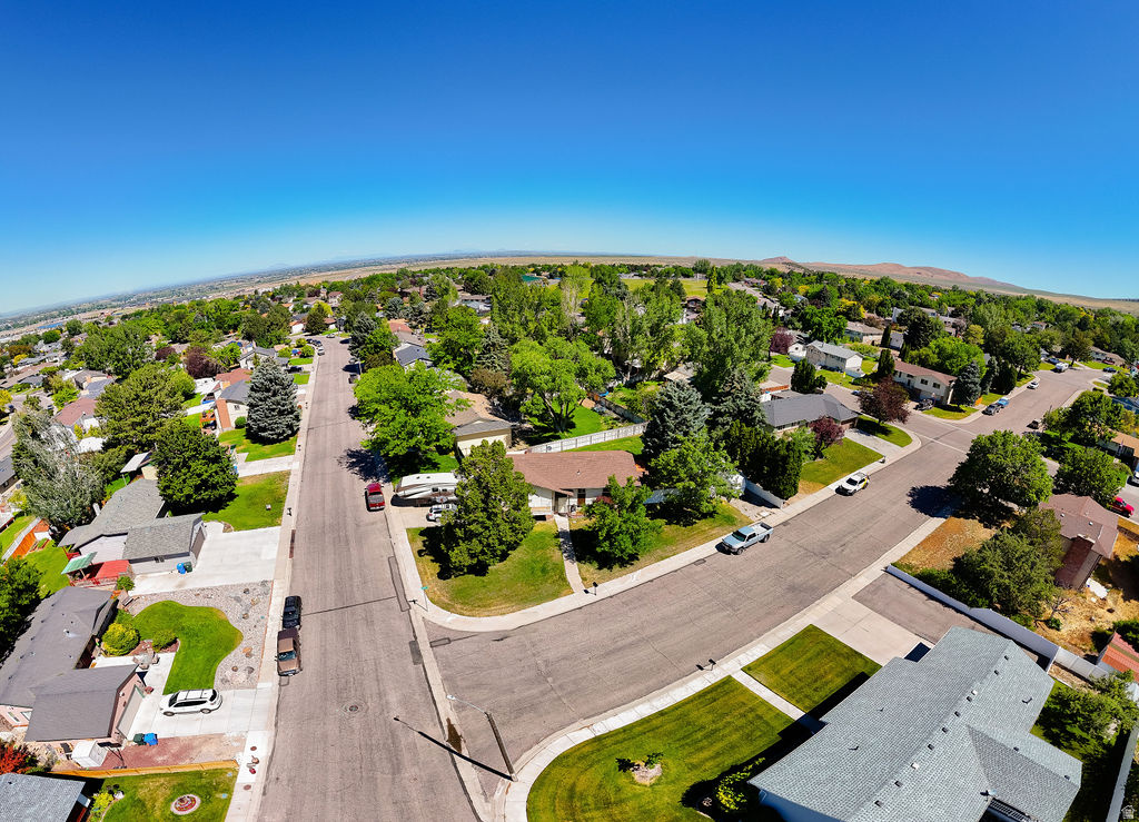 2065 FAYE LN photo 2