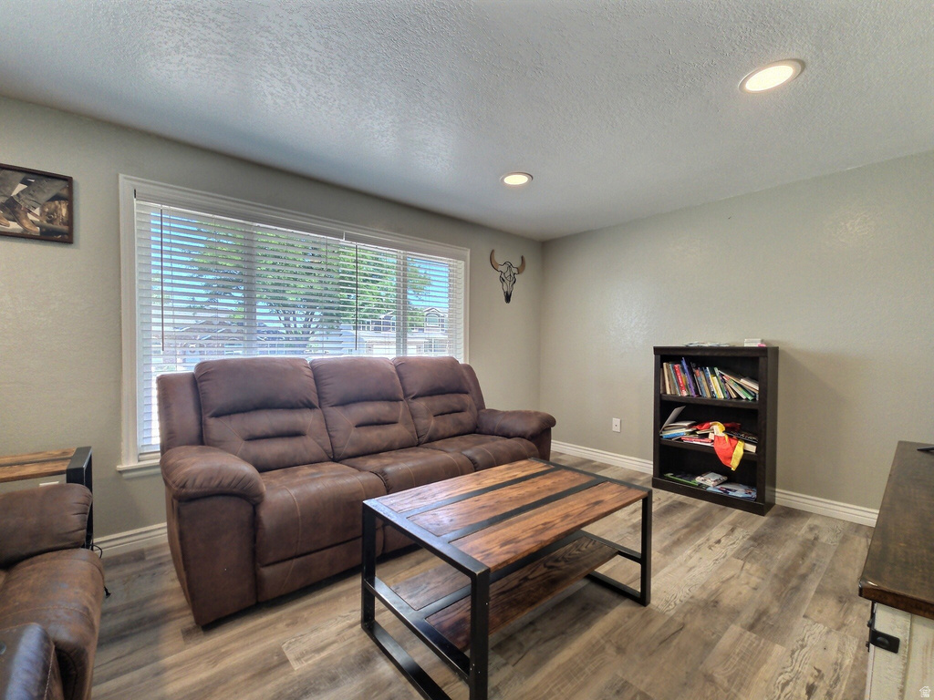 408 S 3130 W photo 3