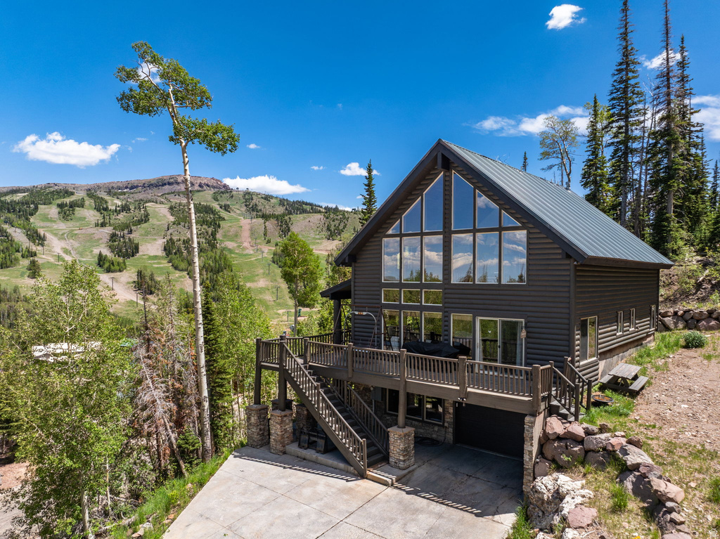 244 W PINEHURST photo 2