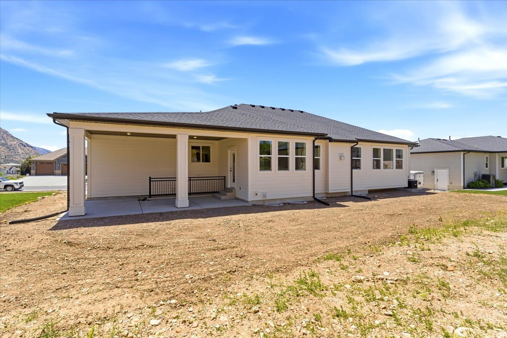 778 E 2725 N photo 2