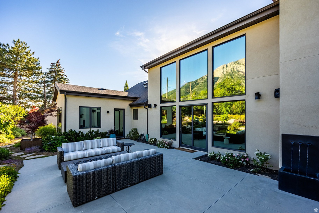 3756 E LOIS LN photo 2