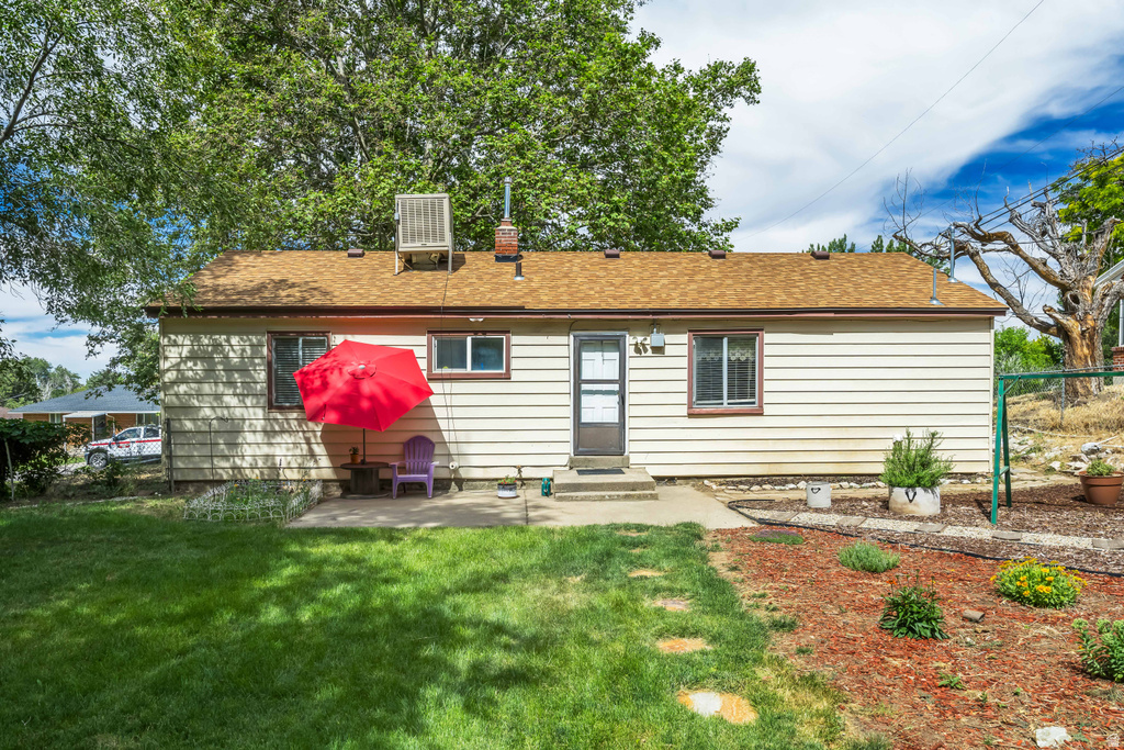 340 N ECCLES E AVE photo 4
