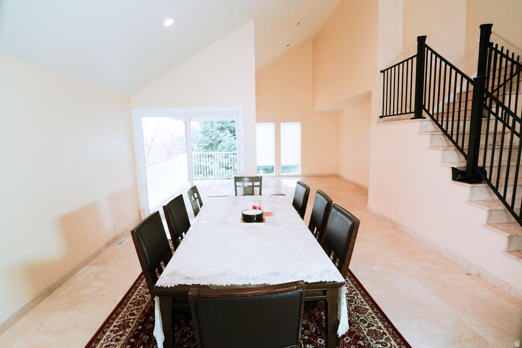 8068 S TWELVE DR photo 3