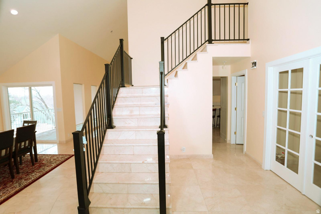 8068 S TWELVE DR photo 2