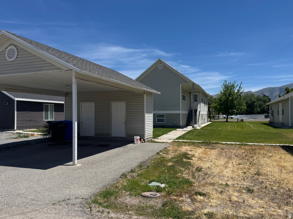 327 N 270 W photo 2