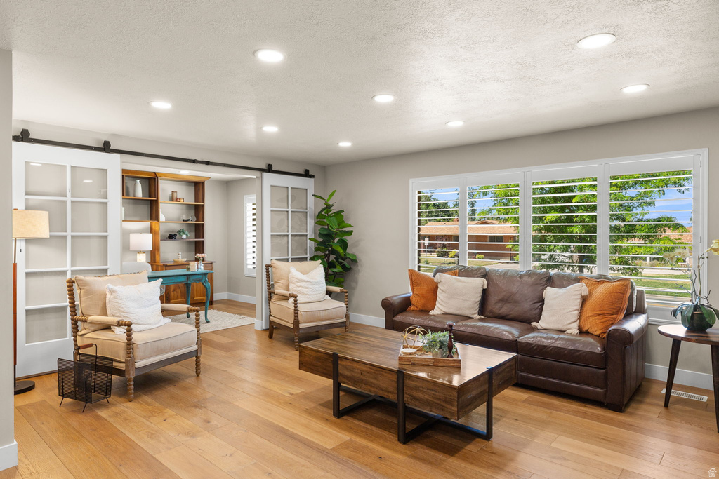 4260 TAYLOR AVE photo 4