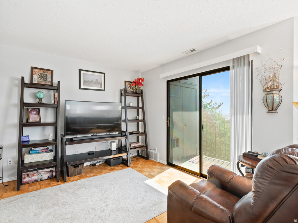 480 N WALL ST photo 5