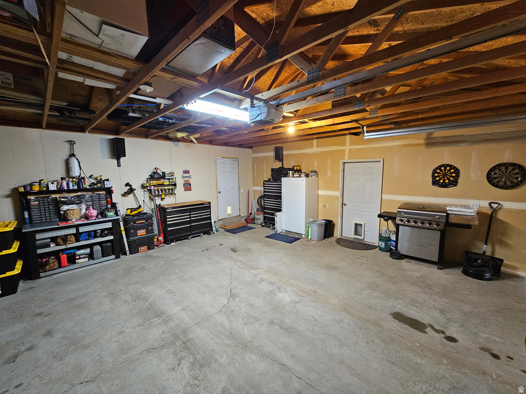 386 N 300 W photo 4