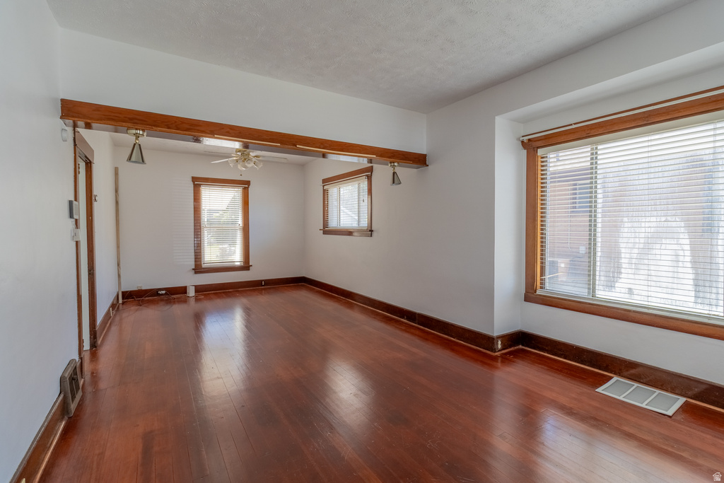 1640 GRANT AVE photo 5