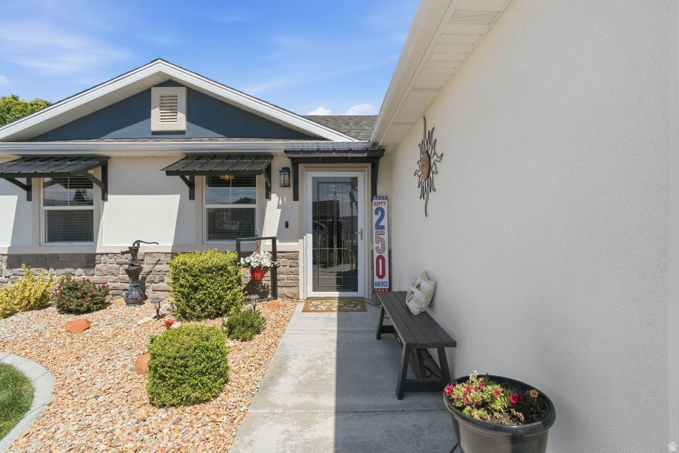 1720 N 3475 W photo 5