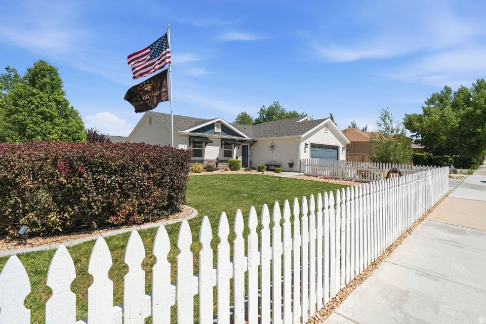 1720 N 3475 W photo 2