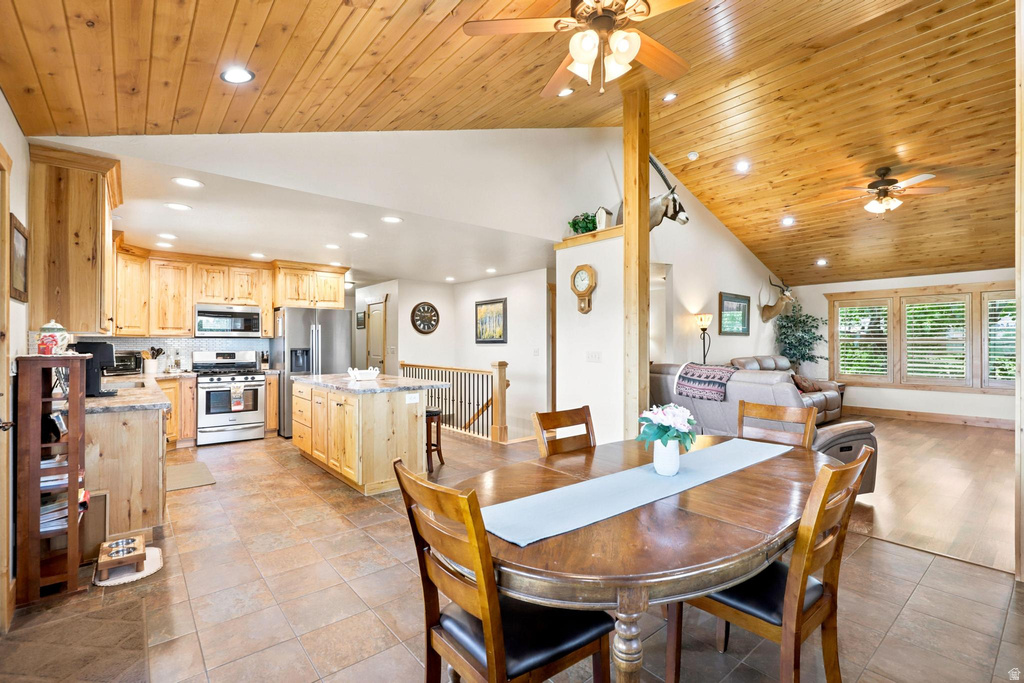 1557 E 2100 N photo 3