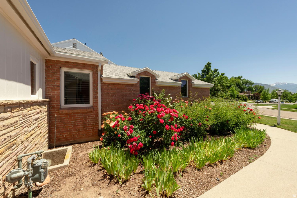 2387 E BEACON DR photo 4